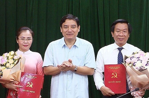 ban bi thu chuan y chi dinh nhan su 6 tinh thanh