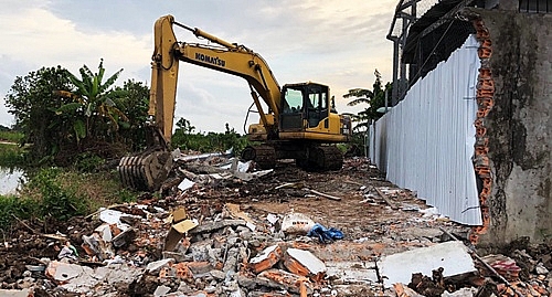 Bác bỏ "ốc đảo bình yên", Chủ tịch tỉnh Cà Mau trả lại 1,2 tỷ đồng thong tin moi nhat vu oc dao binh yen cua chu tich tinh ca mau
