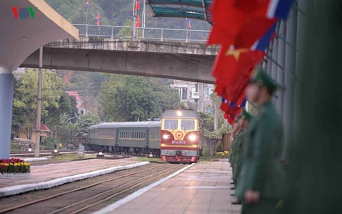 bo doi bien phong ke chuyen don tien nha lanh dao trieu tien