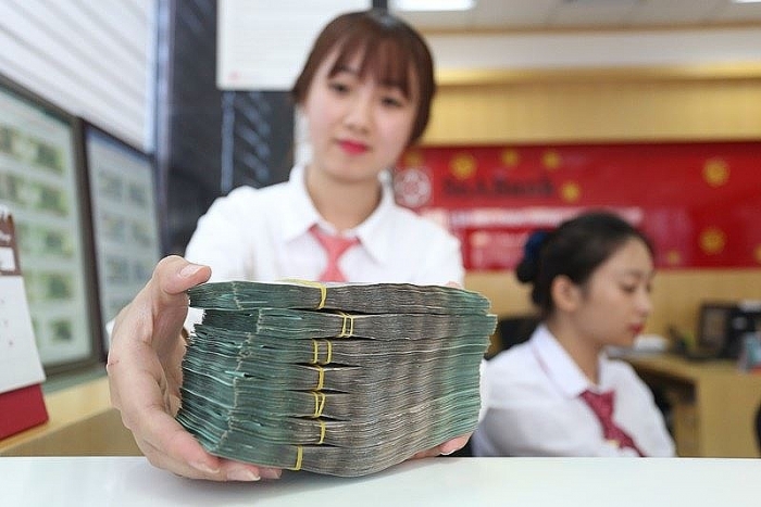 Nhiều ngân hàng đẩy lãi suất lên 10%/năm nhieu ngan hang day lai suat len 10nam