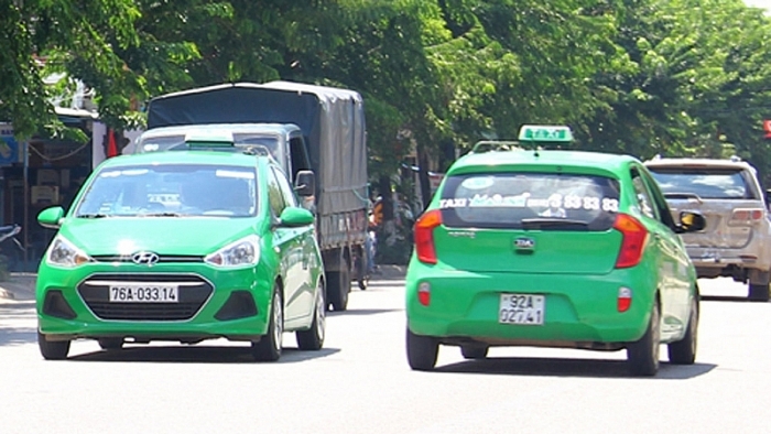 Đi 8km, du khách Ấn Độ bị tài xế taxi "chặt chém" 1,2 triệu đồng di 8km du khach an do bi tai xe taxi chat chem 12 trieu dong