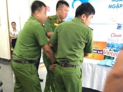 trom 35 ty dong cua cong ty cu tai xe dua 2 ty cho ban gai