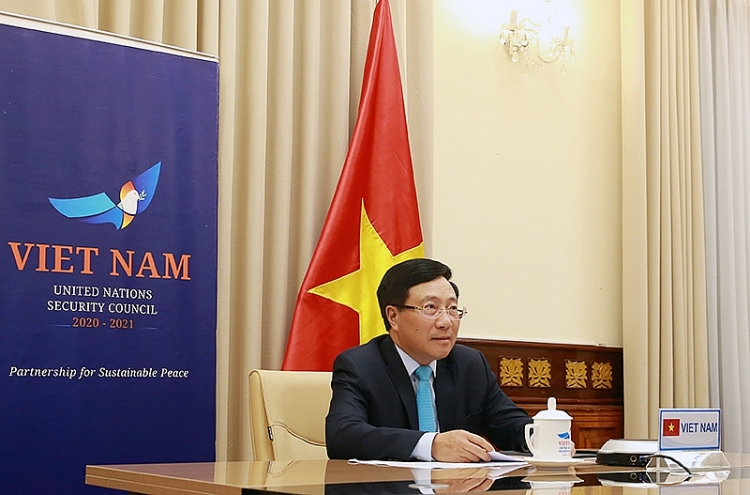 pho tt pham binh minh thuc day cac no luc hop tac da phuong de giai quyet khung hoang