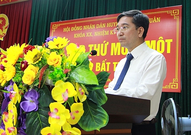 Ông Nguyễn Thành Lương được bầu giữ chức Chủ tịch UBND huyện Thường Xuân (Ảnh: Báo Thanh Hóa) 1454 174d4140906t4671l6 img 5297