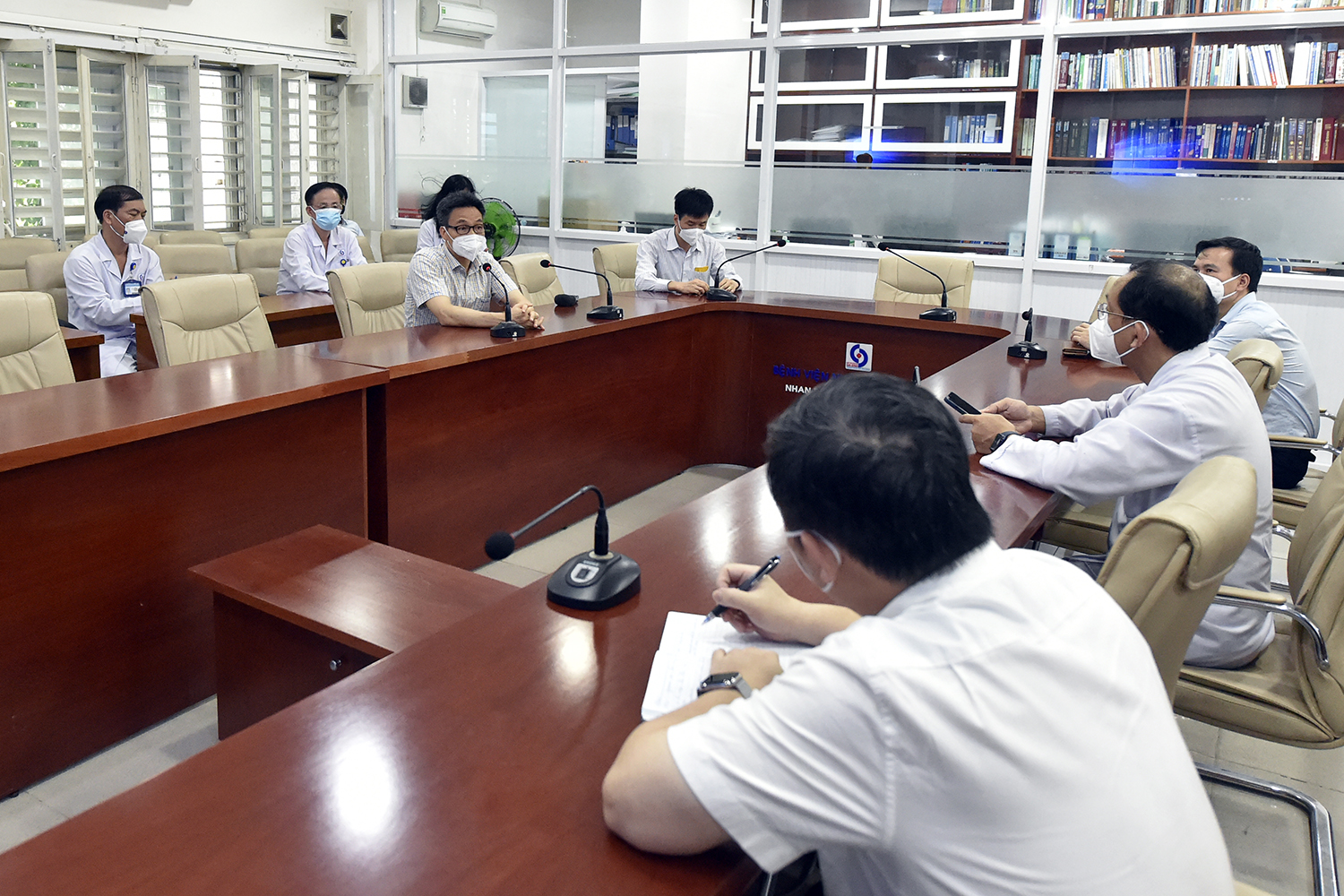 Dồn sức điều trị, tiêm chủng ở TP Hồ Chí Minh Dồn sức điều trị, tiêm chủng ở TP Hồ Chí Minh
