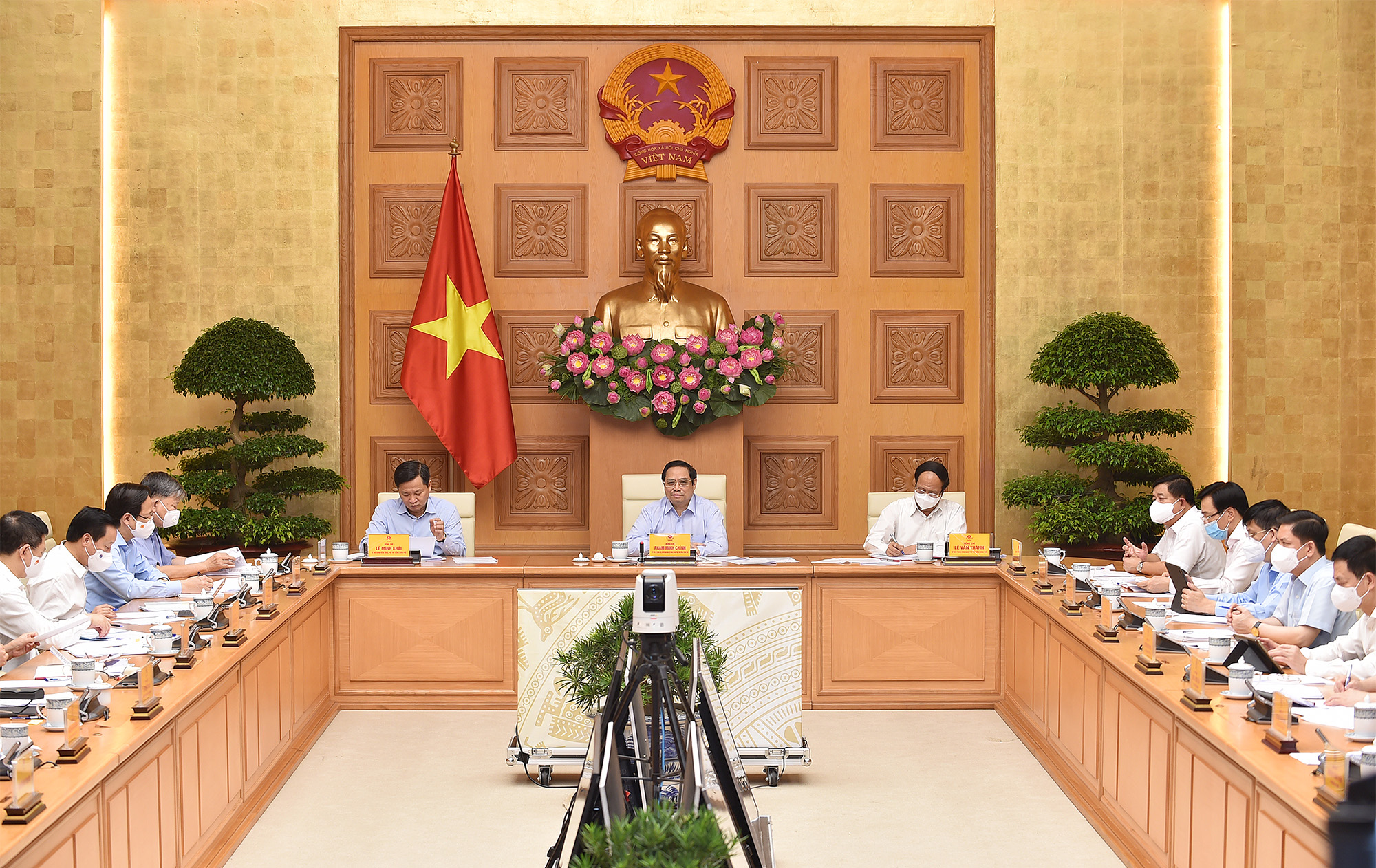 Chính phủ nỗ lực hết sức có thể để đồng hành, chia sẻ khó khăn với doanh nghiệp Chính phủ nỗ lực hết sức có thể để đồng hành, chia sẻ khó khăn với doanh nghiệp