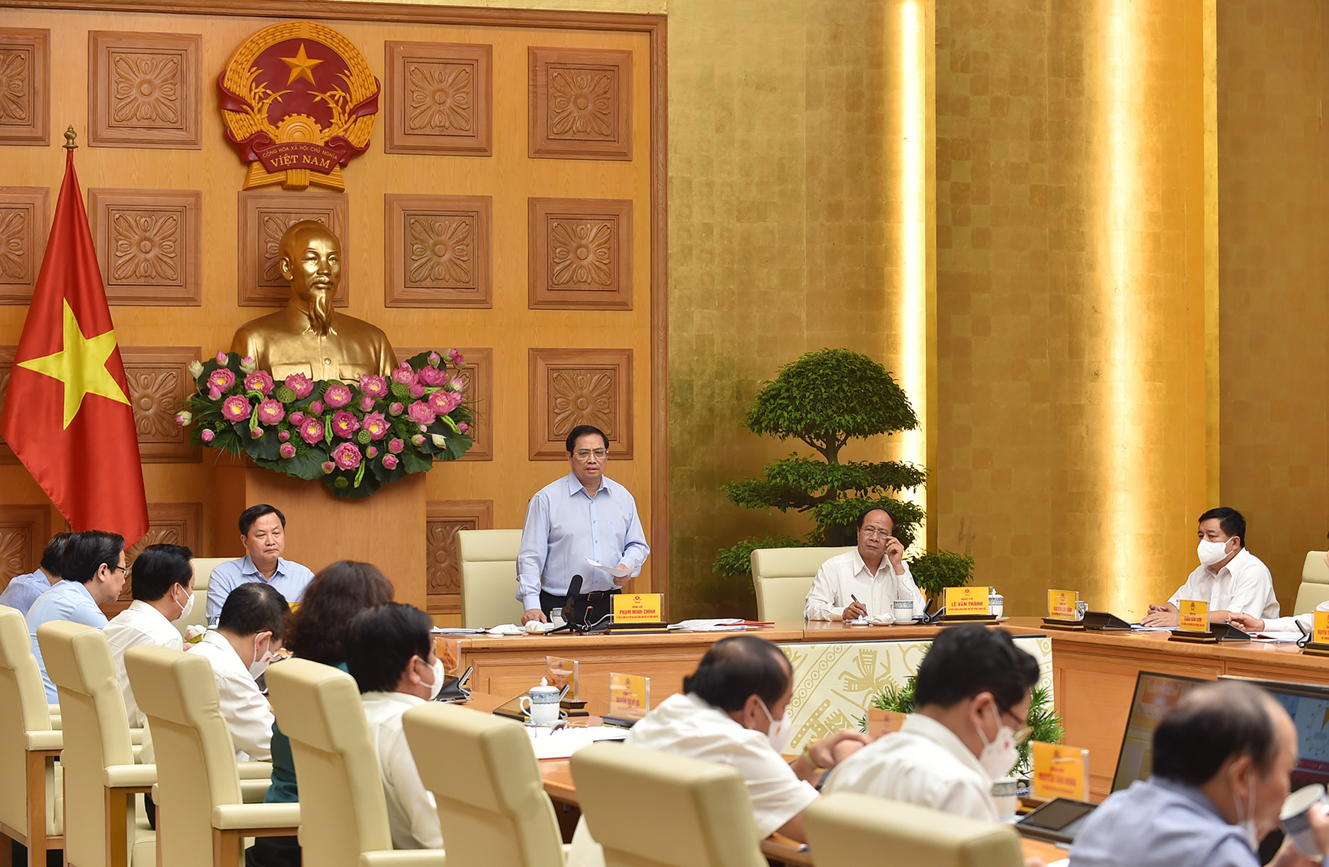 Chính phủ nỗ lực hết sức có thể để đồng hành, chia sẻ khó khăn với doanh nghiệp Chính phủ nỗ lực hết sức có thể để đồng hành, chia sẻ khó khăn với doanh nghiệp