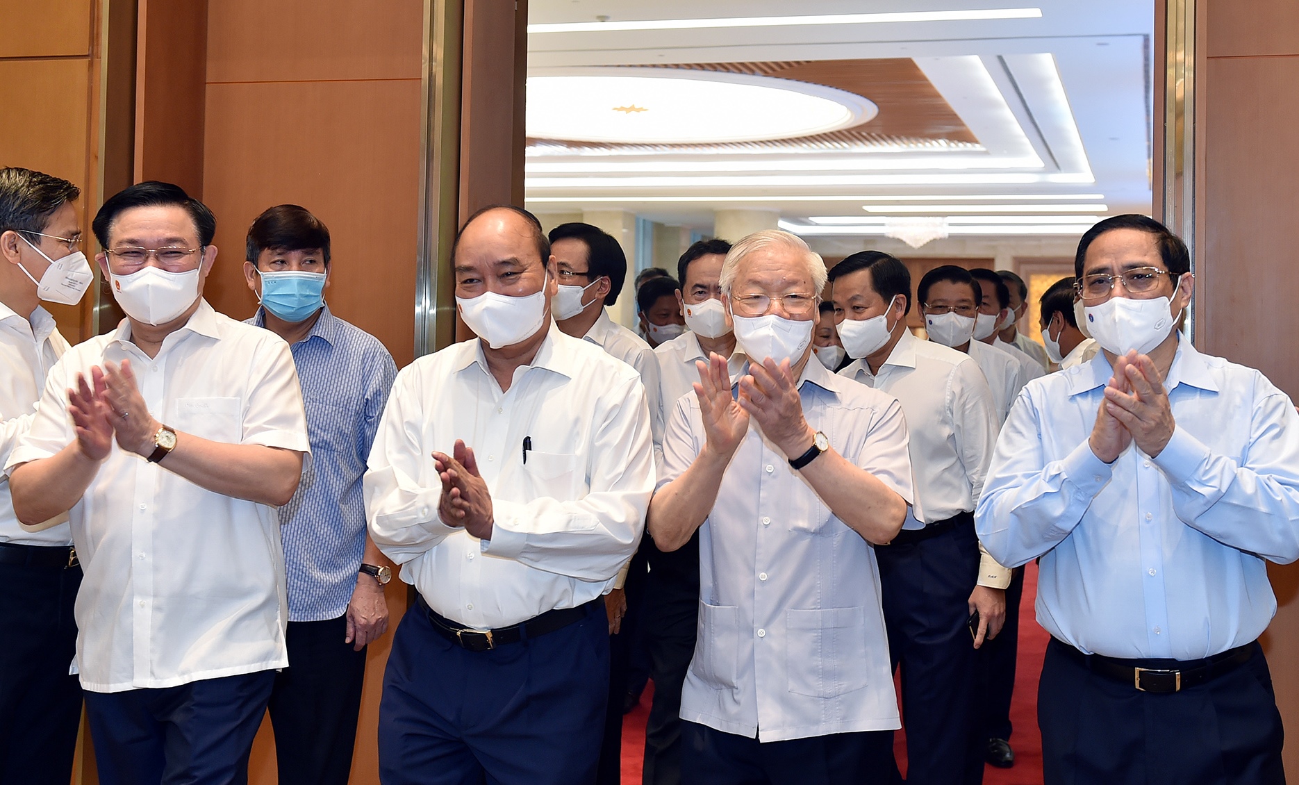 Chính phủ khóa XV họp phiên toàn thể đầu tiên, quyết tâm xây dựng Chính phủ đổi mới, liêm chính, hành động, hiệu quả, vì nhân dân phục vụ Chính phủ khóa XV họp phiên toàn thể đầu tiên, quyết tâm xây dựng Chính phủ đổi mới, liêm chính, hành động, hiệu quả, vì nhân dân phục vụ