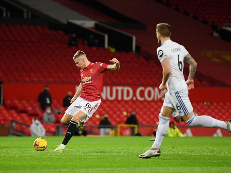 MU (đỏ) đã hủy diệt Leeds với tỷ số 6-2 ở mùa trước MU (đỏ) đã hủy diệt Leeds với tỷ số 6-2 ở mùa trước