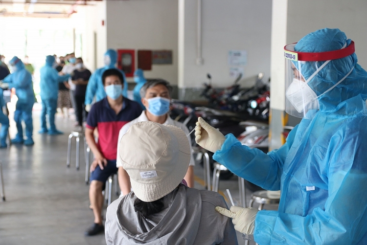 Thêm 7.646 ca COVID-19 mới trong ngày 7/11 (Ảnh minh họa)