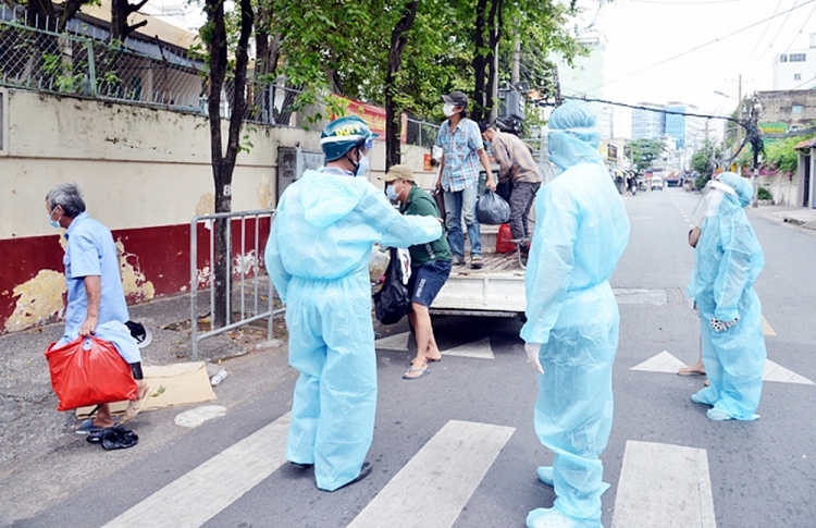 Thủ tướng chỉ đạo rà soát, thu dung người "lang thang, cơ nhỡ" Thủ tướng chỉ đạo rà soát, thu dung người "lang thang, cơ nhỡ"