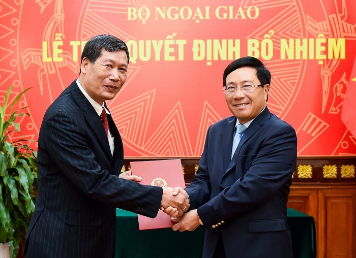 Bổ nhiệm mới 2 Tổng Lãnh sự tại Ấn Độ và Lào bo nhiem moi 2 tong lanh su tai an do va lao