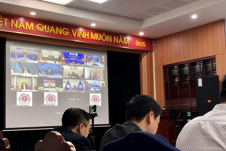 Tiếp tục duy trì củng cố quan hệ hợp tác trong đấu tranh phòng chống tội phạm xuyên quốc gia tiep tuc duy tri cung co quan he hop tac trong dau tranh phong chong toi pham xuyen quoc gia