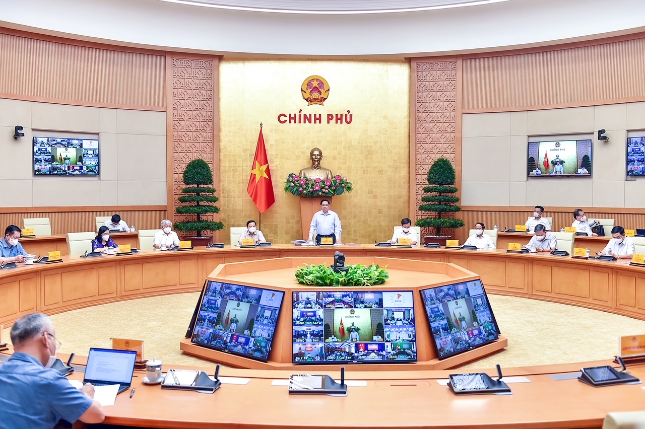 Thủ tướng Phạm Minh Chính: Giãn cách xã hội nghiêm ngặt để kiểm soát được dịch bệnh sớm nhất