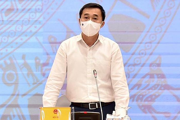 Thứ trưởng Bộ Y tế Trần Văn Thuấn trả lời báo chí tại buổi họp báo ngày 6/9 Thứ trưởng Bộ Y tế Trần Văn Thuấn trả lời báo chí tại buổi họp báo ngày 6/9
