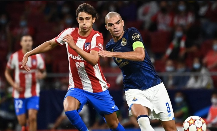 Atletico Madrid (đỏ - trắng) vừa để hòa thất vọng trước Porto Atletico Madrid (đỏ - trắng) vừa để hòa thất vọng trước Porto