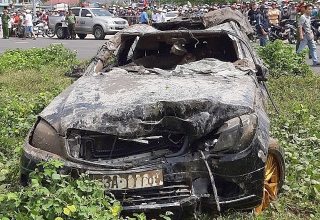 vu 3 nguoi chet trong xe mercedes tai xe co say xin hay khong