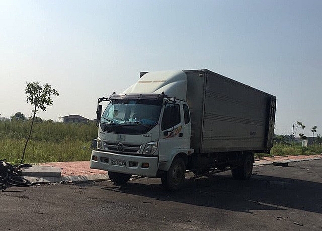 Dầu thải đổ xuống nguồn nước sông Đà thường dùng để... diệt chuột dau thai do xuong nguon nuoc song da thuong dung de diet chuot