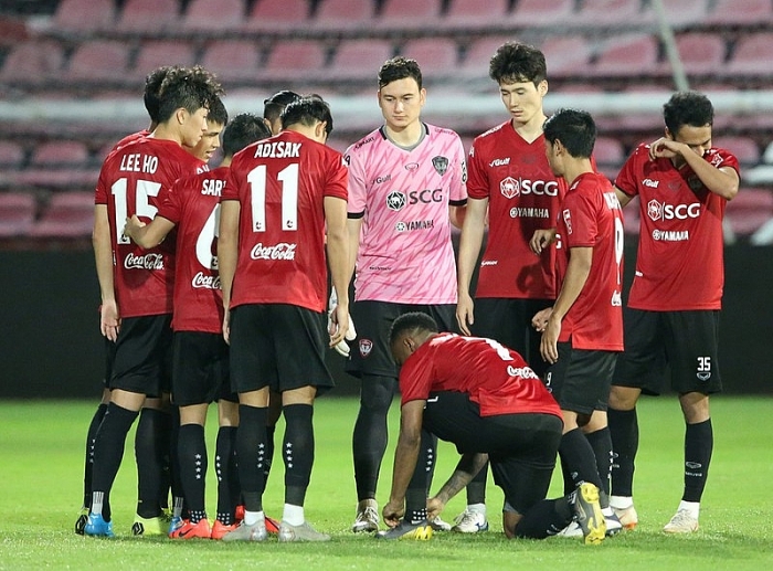 de lot luoi 42 ban van lam van lap ky luc chua tung co tai thai league