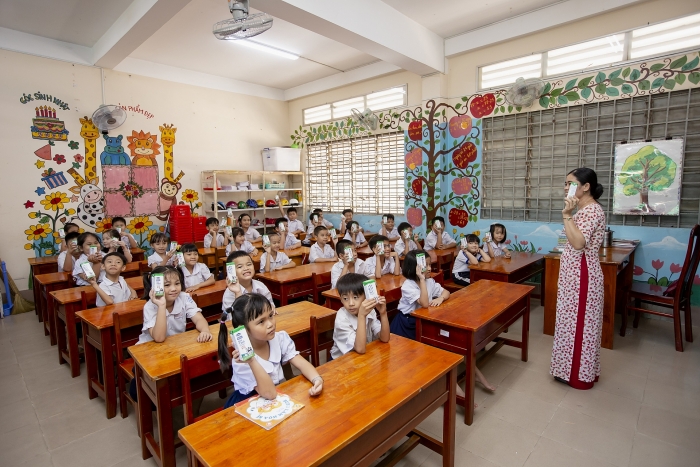 70.000 trẻ em Vĩnh Long được thụ hưởng sữa học đường từ tháng 11/2019 70000 tre em vinh long duoc thu huong sua hoc duong tu thang 112019