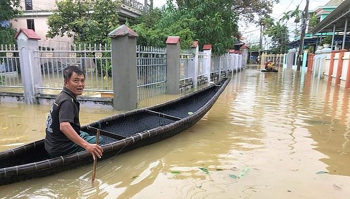 Thủ tướng: Không để người dân vùng lũ bị thiếu đói, dịch bệnh Thủ tướng: Không để người dân vùng lũ bị thiếu đói, dịch bệnh