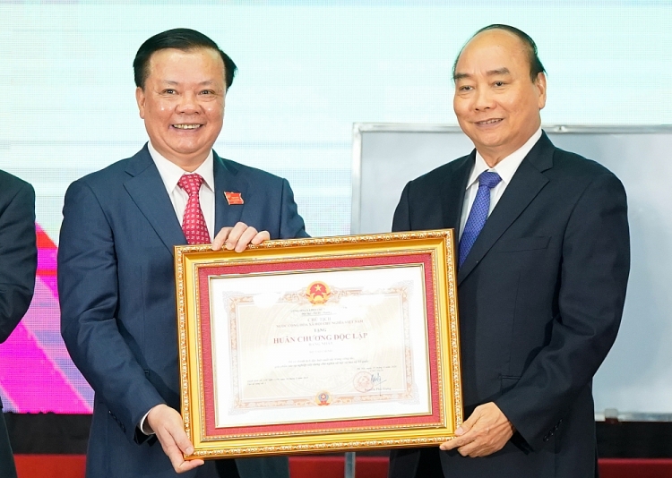 Thủ tướng Nguyễn Xuân Phúc: Không tận thu, cũng không có chuyện ban phát Thủ tướng Nguyễn Xuân Phúc: Không tận thu, cũng không có chuyện ban phát
