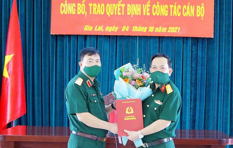 Đại tá Đỗ Đức Dũng giữ chức vụ Chủ nhiệm Chính trị Quân đoàn Đại tá Đỗ Đức Dũng giữ chức vụ Chủ nhiệm Chính trị Quân đoàn