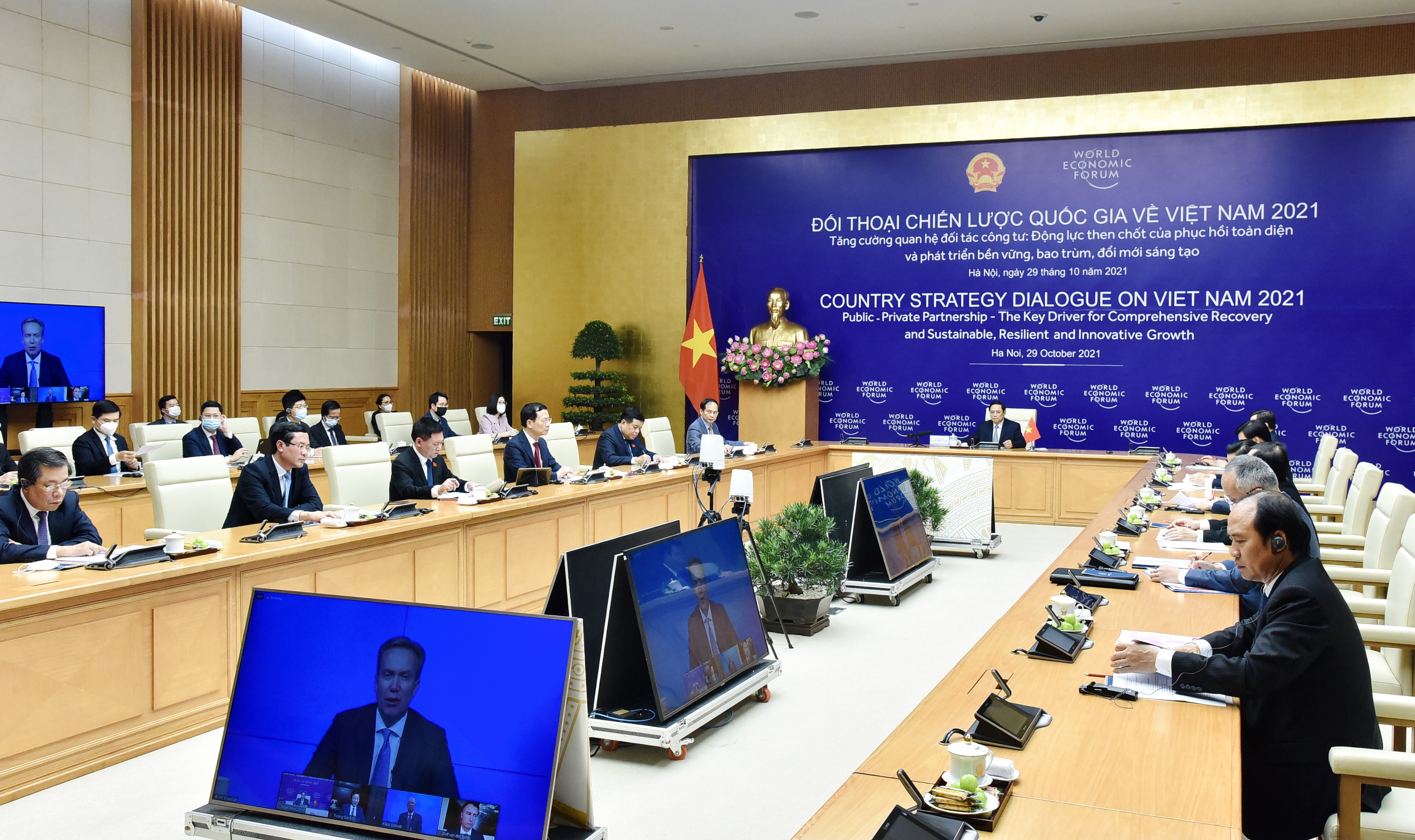 Chính phủ Việt Nam và cá nhân Thủ tướng đã làm việc không mệt mỏi để bảo vệ cuộc sống và sinh kế của người dân Chính phủ Việt Nam và cá nhân Thủ tướng đã làm việc không mệt mỏi để bảo vệ cuộc sống và sinh kế của người dân