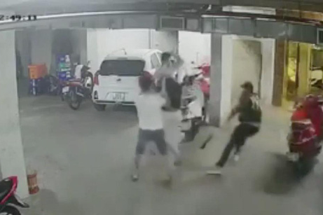 dai ca giang ho quan xa lo bi chem chet vi 1 cai tat