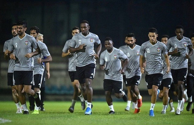 doi hinh uae co messi chau a va hung than cua dtvn
