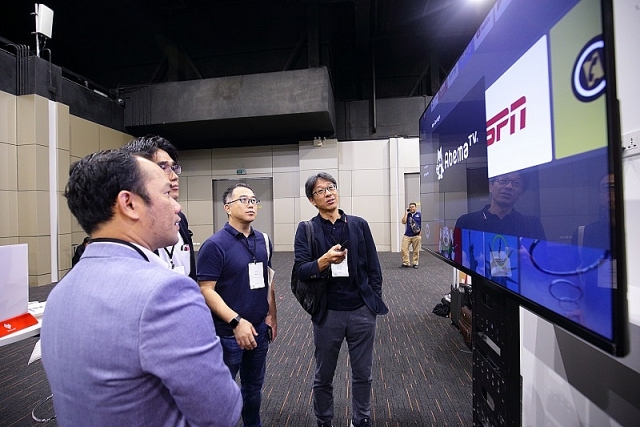 VinSmart ra mắt tivi thông minh Vsmart chạy Android TV vinsmart ra mat tivi thong minh vsmart chay android tv
