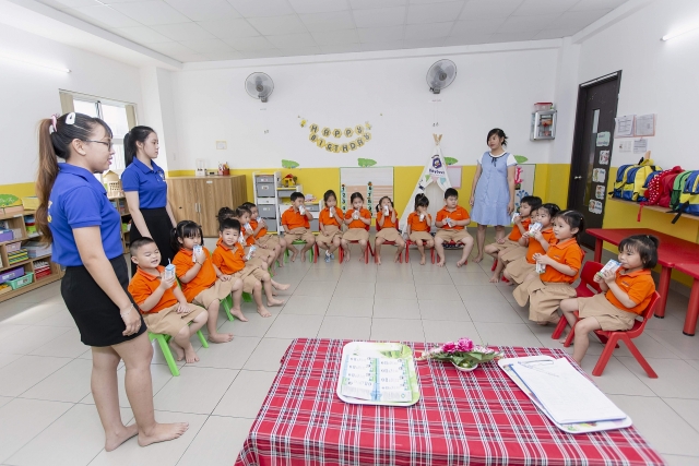 Sữa học đường TP.HCM "vào nhịp" chỉ sau 2 tuần triển khai sua hoc duong tphcm vao nhip chi sau 2 tuan trien khai