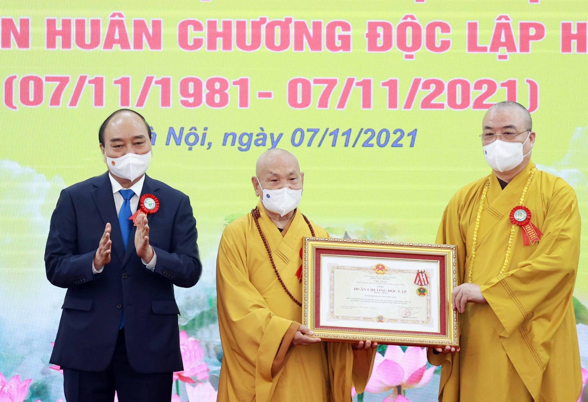 Đồng bào các tôn giáo là một bộ phận của khối đại đoàn kết toàn dân tộc Đồng bào các tôn giáo là một bộ phận của khối đại đoàn kết toàn dân tộc