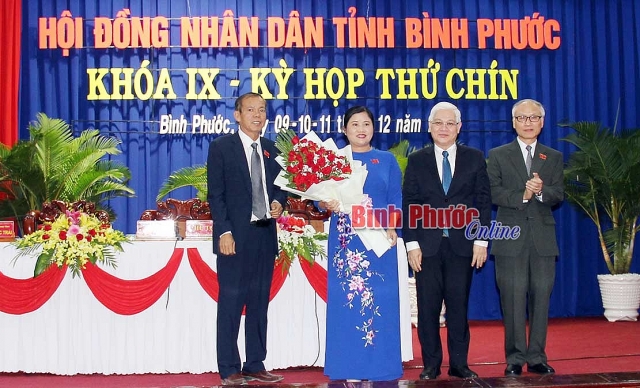 Chân dung nữ Chủ tịch tỉnh Bình Phước Trần Tuệ Hiền binh phuoc co tan nu chu tich tinh 50 tuoi