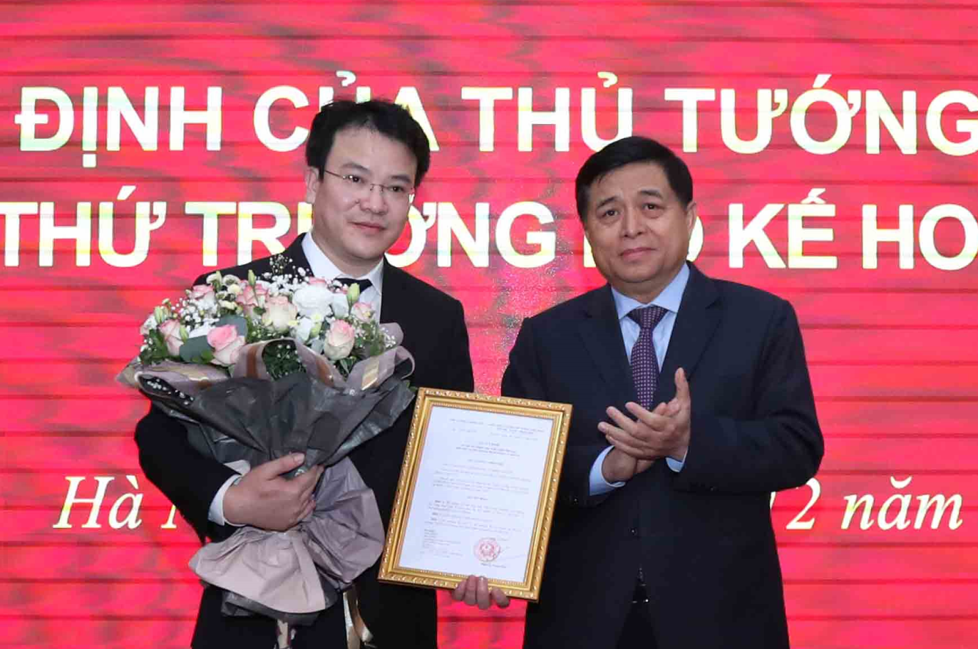nhan su lanh dao moi bo ke hoach dau tu bo thong tin truyen thong