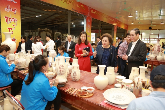 gom chu dau tro thanh diem du lich lang nghe cua tinh hai duong