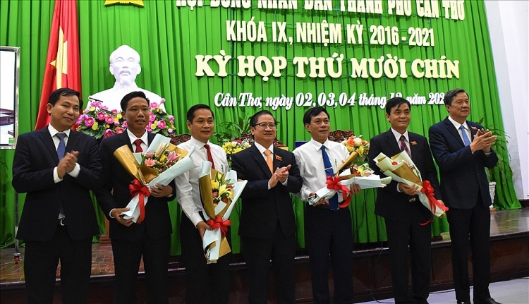 Cần Thơ bầu 3 tân Phó Chủ tịch UBND thành phố Cần Thơ bầu 3 tân Phó Chủ tịch UBND thành phố