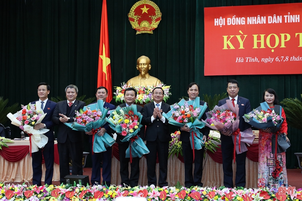 Hà Tĩnh bầu Giám đốc Sở làm Phó Chủ tịch UBND tỉnh Hà Tĩnh bầu Giám đốc Sở làm Phó Chủ tịch UBND tỉnh