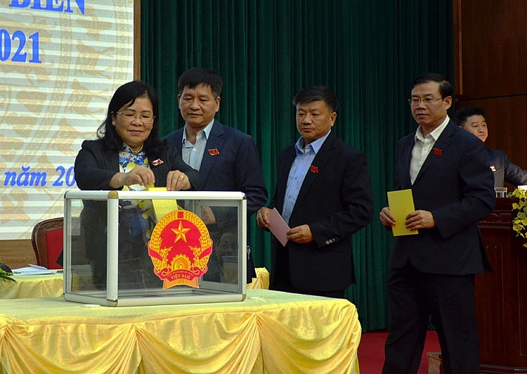 Chân dung 2 tân Phó Chủ tịch tỉnh Điện Biên vừa đắc cử Chân dung 2 tân Phó Chủ tịch tỉnh Điện Biên vừa đắc cử