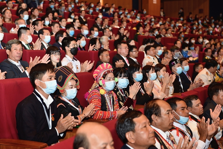 Thủ tướng nhấn mạnh 5 nội dung thi đua trong giai đoạn mới Thủ tướng nhấn mạnh 5 nội dung thi đua trong giai đoạn mới