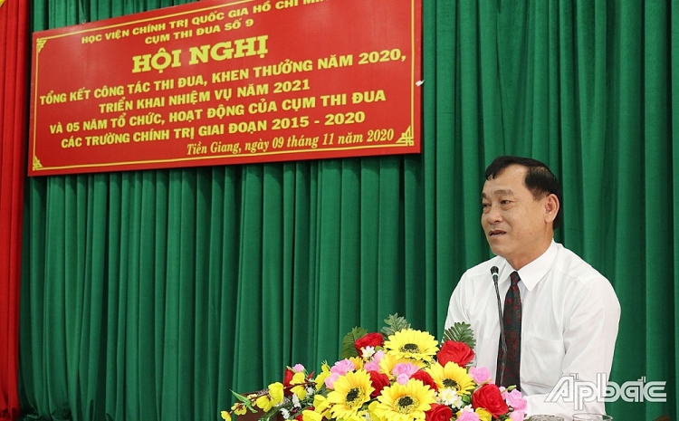Ông Nguyễn Văn Vĩnh - tân Chủ tịch UBND tỉnh Tiền Giang (Ảnh: Báo Tiền Giang) Ông Nguyễn Văn Vĩnh - tân Chủ tịch UBND tỉnh Tiền Giang (Ảnh: Báo Tiền Giang)