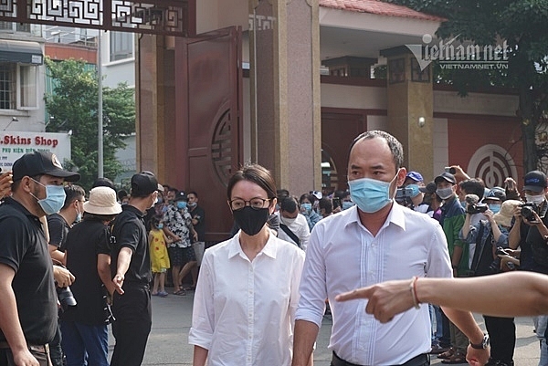 Đồng nghiệp, người hâm mộ ngậm ngùi tiễn đưa nghệ sĩ Chí Tài Đồng nghiệp, người hâm mộ ngậm ngùi tiễn đưa nghệ sĩ Chí Tài