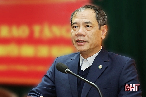 Ông Nguyễn Tuấn phát biểu tại một cuộc họp (Ảnh: Báo Hà Tĩnh) Ông Nguyễn Tuấn phát biểu tại một cuộc họp (Ảnh: Báo Hà Tĩnh)