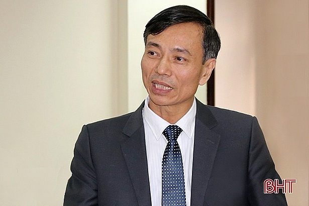 Ông Lê Trung Phước phát biểu tại một phiên họp của HĐND tỉnh gần đây (Ảnh: Báo Hà Tĩnh) Ông Lê Trung Phước phát biểu tại một phiên họp của HĐND tỉnh gần đây (Ảnh: Báo Hà Tĩnh)