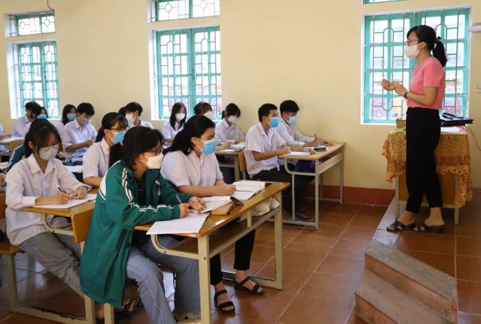 Đẩy mạnh giáo dục quyền con người trong hệ thống giáo dục quốc dân Đẩy mạnh giáo dục quyền con người trong hệ thống giáo dục quốc dân
