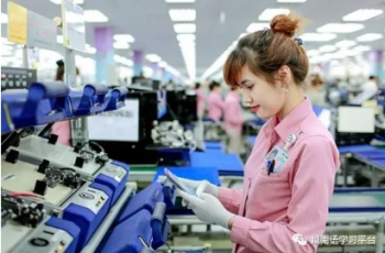 越南航空要求乘客乘坐国内航班之前必须在网上填写健康申报表