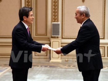 越南和韩国力争到2020年将两国贸易额提升至1000亿美元