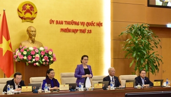 越南国会常委会第33次会议进入第一天