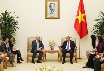 越南政府总理阮春福会见国际货币基金组织驻越办事处首席代表