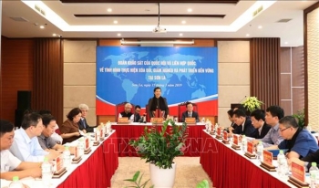 越南国会和联合国考察团赴山罗省考察消除贫困和减贫工作